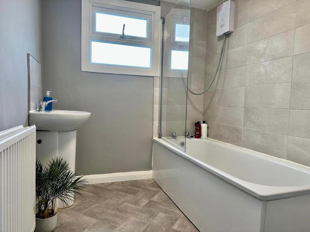 Flash Sale Brighton Train Station 3 Bedroom Flat Bn180Alon Ngoại thất bức ảnh